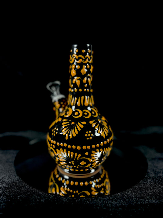 Black Medium Water Pipe